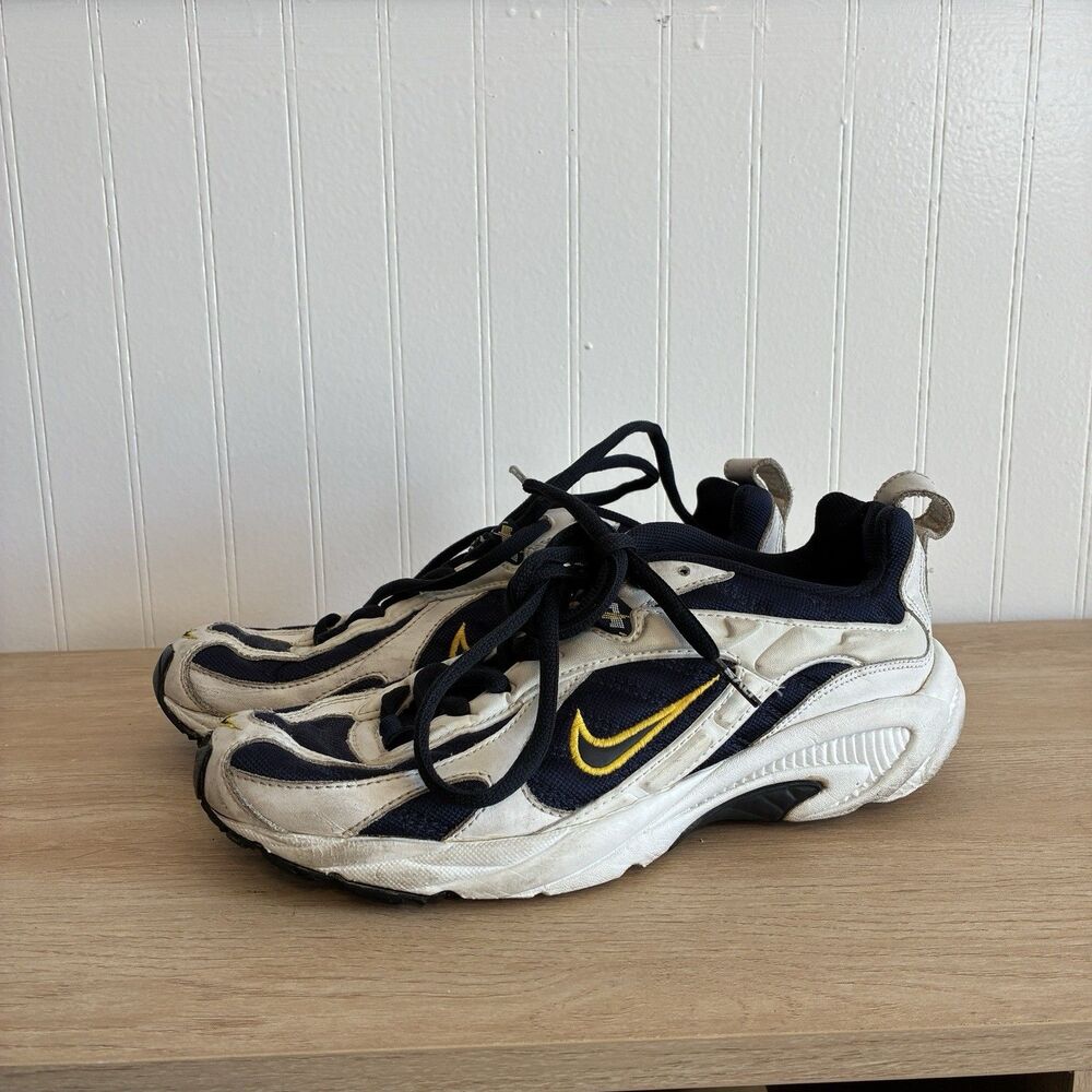 Vintage Y2K Nike Sneakers Men’s 9.5 Flaws Shown Yellow Logo Lace Up